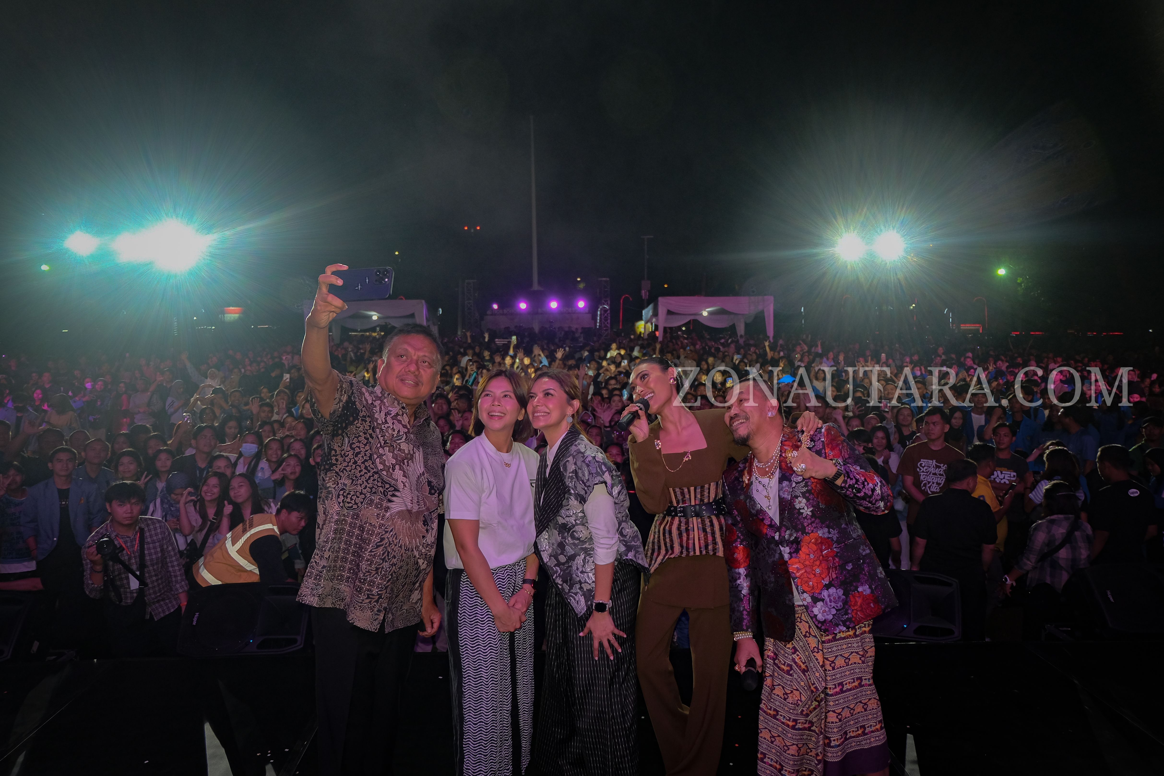 FOTO: Keseruan Mata Najwa On Stage di Manado